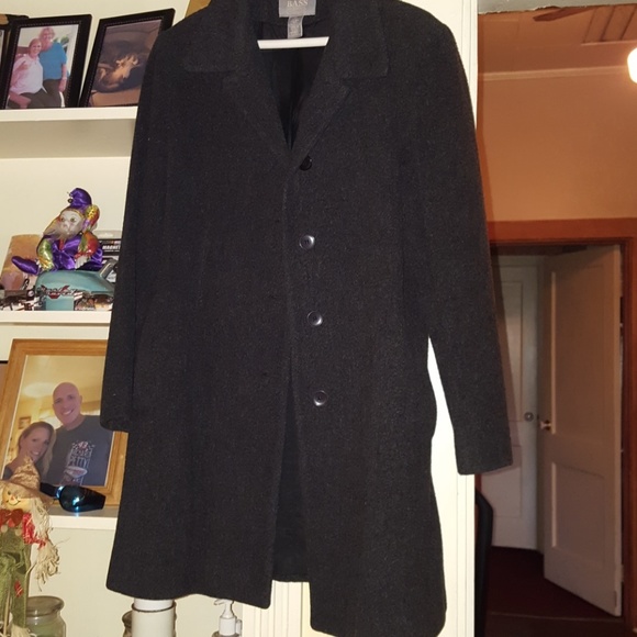 Gray jacket - Picture 2 of 7